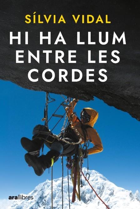 HI HA LLUM ENTRE LES CORDES | 9788411731270 | VIDAL, SÍLVIA